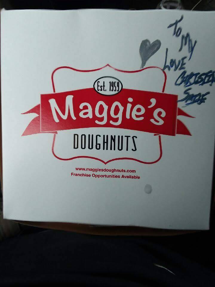 Maggies Donuts | restaurant | 15561 W High St, Middlefield, OH 44062, USA | 4406325330 OR +1 440-632-5330