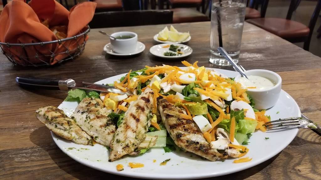 Sal & Pimienta Kitchen | restaurant | 818 Town and Country Blvd #105, Houston, TX 77024, USA | 8328490097 OR +1 832-849-0097