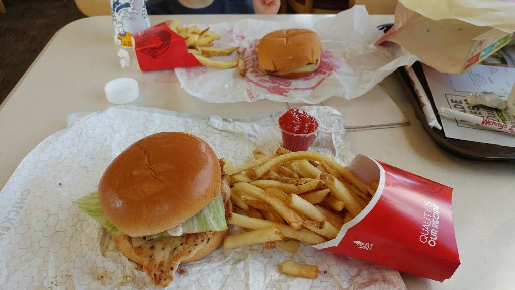 Wendys | restaurant | 395 2nd St S, Waite Park, MN 56387, USA | 3202523479 OR +1 320-252-3479
