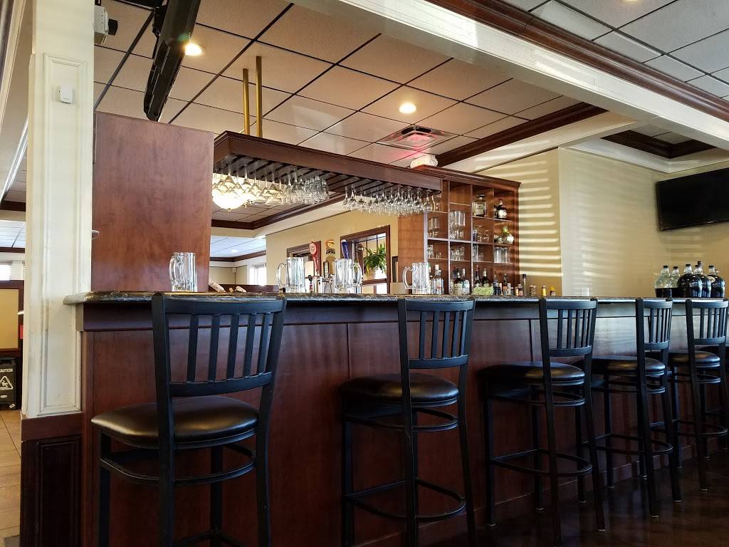 Takis Restaurant | restaurant | 1205 N 14th St, Leesburg, FL 34748, USA | 3527872344 OR +1 352-787-2344