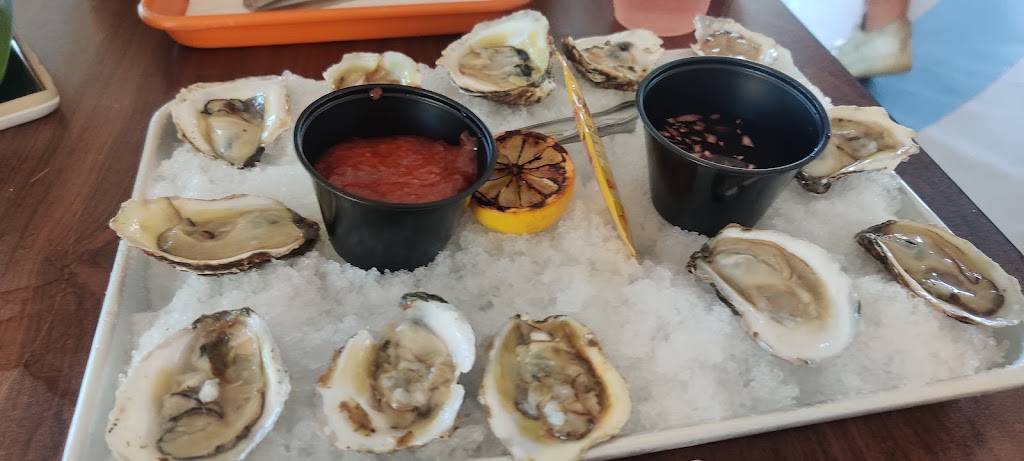 Dive | restaurant | 1 Bay Walk, Kismet, NY 11706, USA | 6315837400 OR +1 631-583-7400