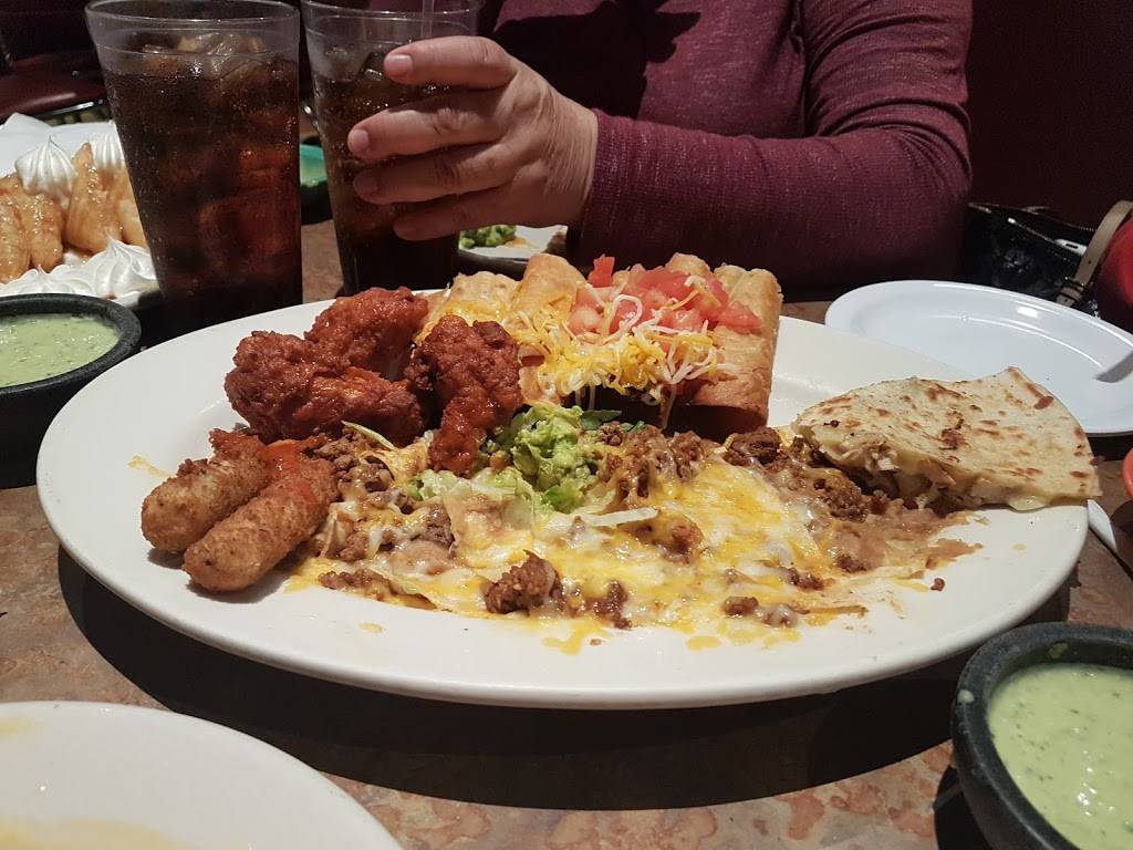 Montereys Little Mexico | restaurant | 270 1st St E, Humble, TX 77338, USA | 2814468466 OR +1 281-446-8466