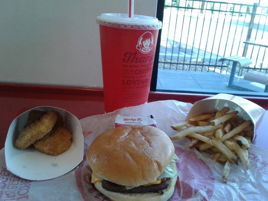 Wendys | restaurant | 2900 Plainfield Rd, Joliet, IL 60435, USA | 8155771409 OR +1 815-577-1409