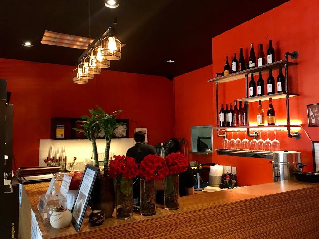 Issara Thai Cuisine | restaurant | 7251 Warner Ave F, Huntington Beach, CA 92647, USA | 7148477777 OR +1 714-847-7777