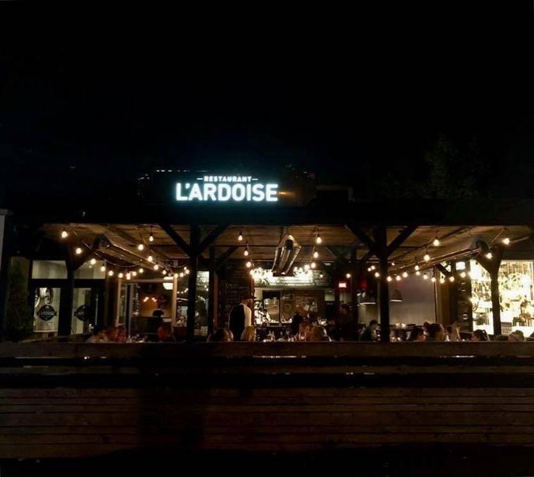 Restaurant LArdoise | restaurant | 327 Boulevard Curé-Labelle, Sainte-Thérèse, QC J7E 2Y2, Canada | 4504302988 OR +1 450-430-2988