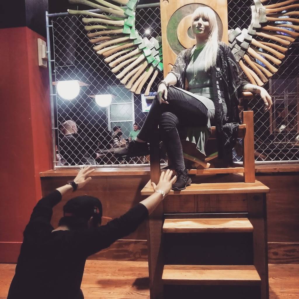 Detroit Axe | restaurant | 344 W Nine Mile Rd, Ferndale, MI 48220, USA | 2482915650 OR +1 248-291-5650