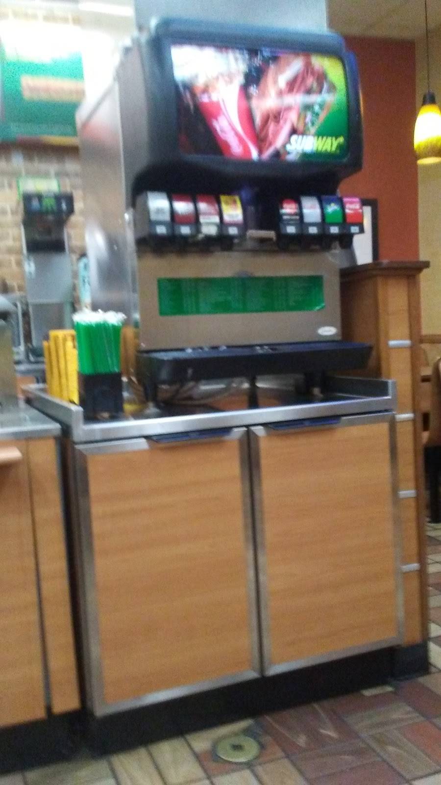 Subway | restaurant | 1021 High St, Hamilton, OH 45011, USA | 5138965383 OR +1 513-896-5383