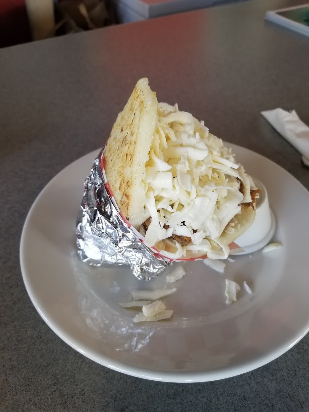 11 Chicks Yummy Creations | restaurant | 3001 49th St N, St. Petersburg, FL 33713, USA | 7276781427 OR +1 727-678-1427