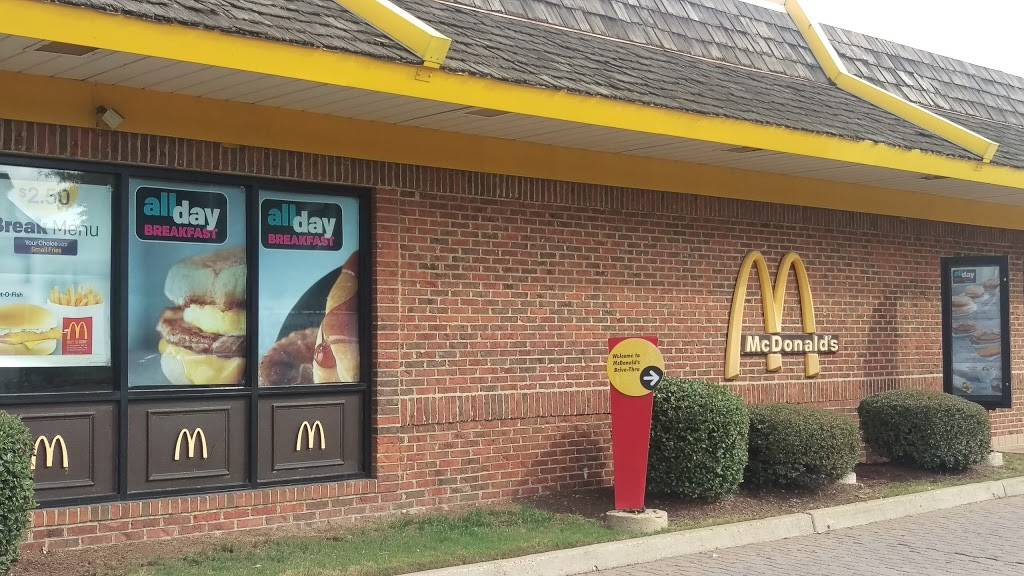 McDonalds | cafe | 400 St Pauls Blvd, Norfolk, VA 23510, USA | 7576250096 OR +1 757-625-0096