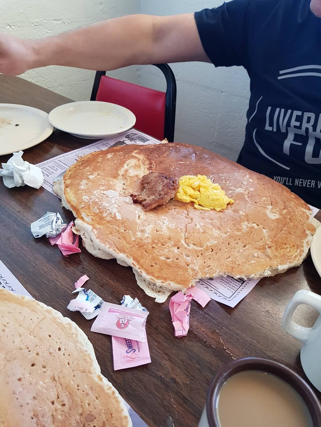 Four Bees Cafe | restaurant | 34490 Old Black Canyon Hwy, Black Canyon City, AZ 85324, USA | 6233745736 OR +1 623-374-5736