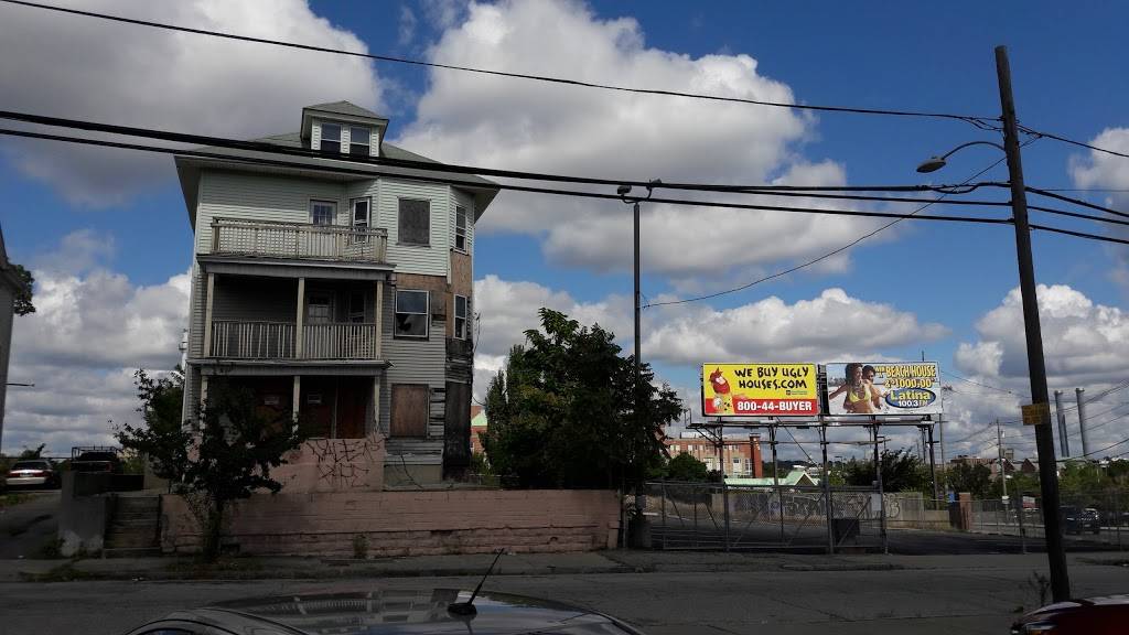 Wendys | restaurant | 731 Eddy St, Providence, RI 02903, USA | 4015212714 OR +1 401-521-2714