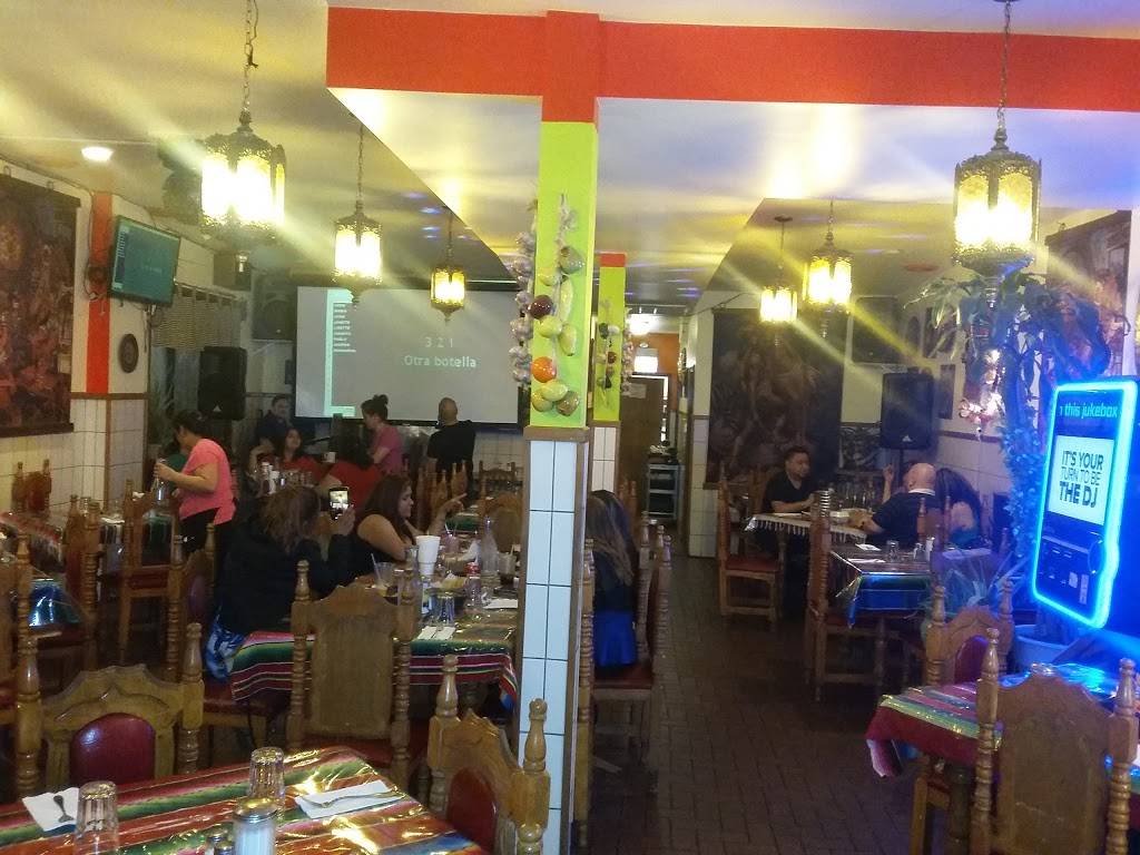 Yolandas Restaurant | restaurant | 3058 S Central Park Ave, Chicago, IL 60623, USA | 7737996667 OR +1 773-799-6667