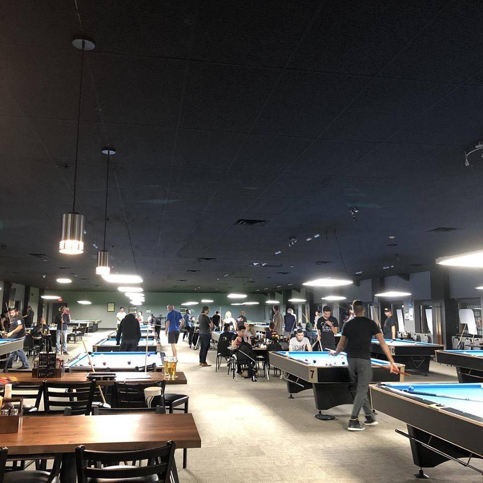 Shooterville Billiards Bar & Grill | restaurant | 1400 Plains Rd E #202, Burlington, ON L7R 3P8, Canada | 9056398889 OR +1 905-639-8889