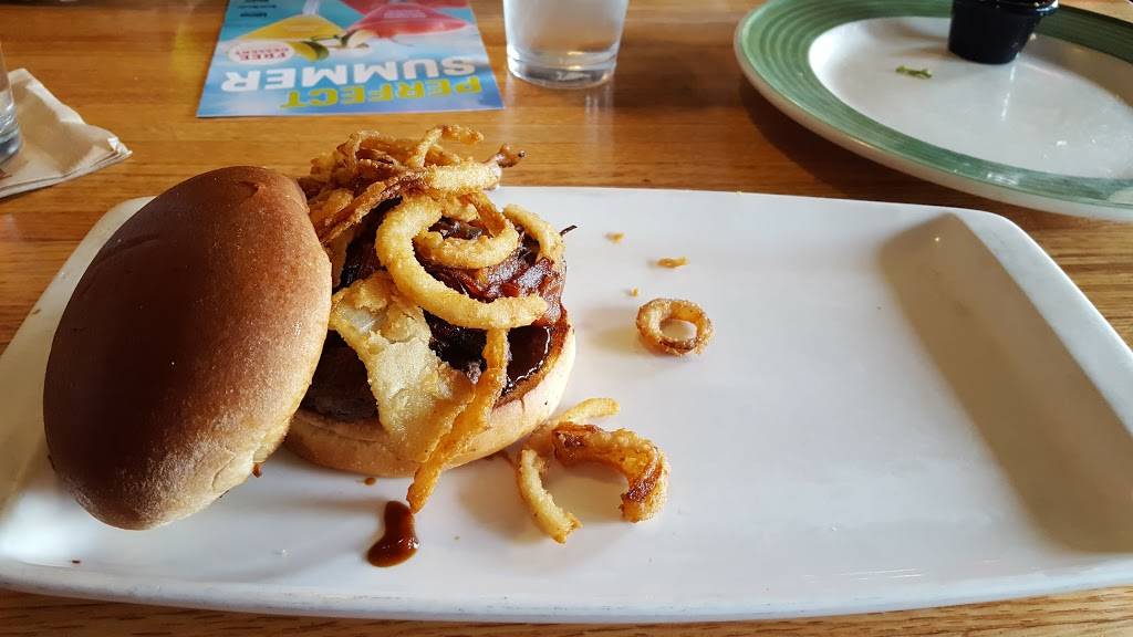 Applebees Grill + Bar | restaurant | 1105 S Green Valley Rd, Watsonville, CA 95076, USA | 8317287272 OR +1 831-728-7272