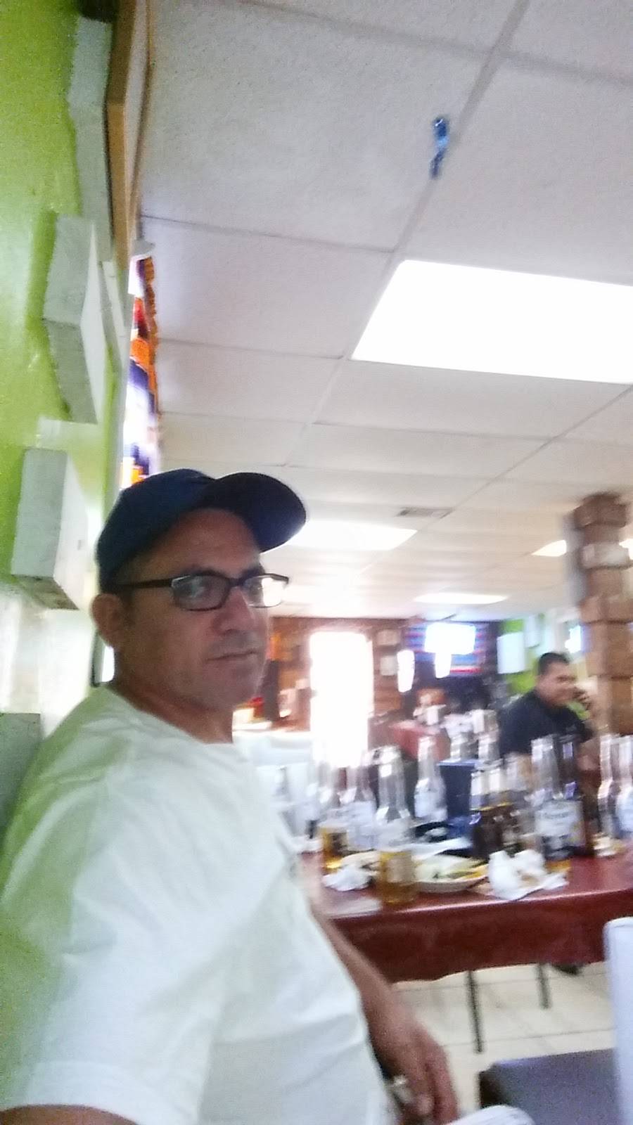 Chuyitas Taqueria | restaurant | 1213 Singleton Blvd, Dallas, TX 75212, USA | 2146581423 OR +1 214-658-1423