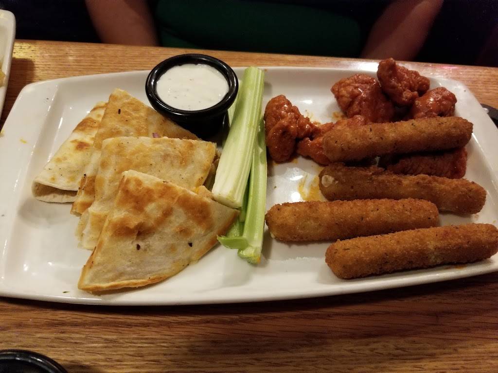 Applebees Grill + Bar | restaurant | 521 N McKinley St, Corona, CA 92879, USA | 9513711995 OR +1 951-371-1995