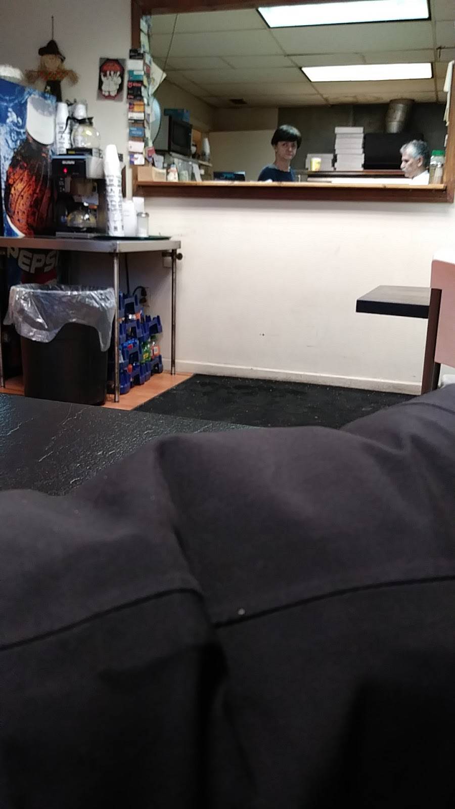 Pizza Express | restaurant | 73 S Main St, Waterbury, CT 06706, USA | 2035978401 OR +1 203-597-8401