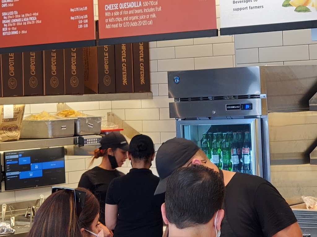 Chipotle Mexican Grill | restaurant | 4240 Broadway, New York, NY 10033, USA | 3322301158 OR +1 332-230-1158