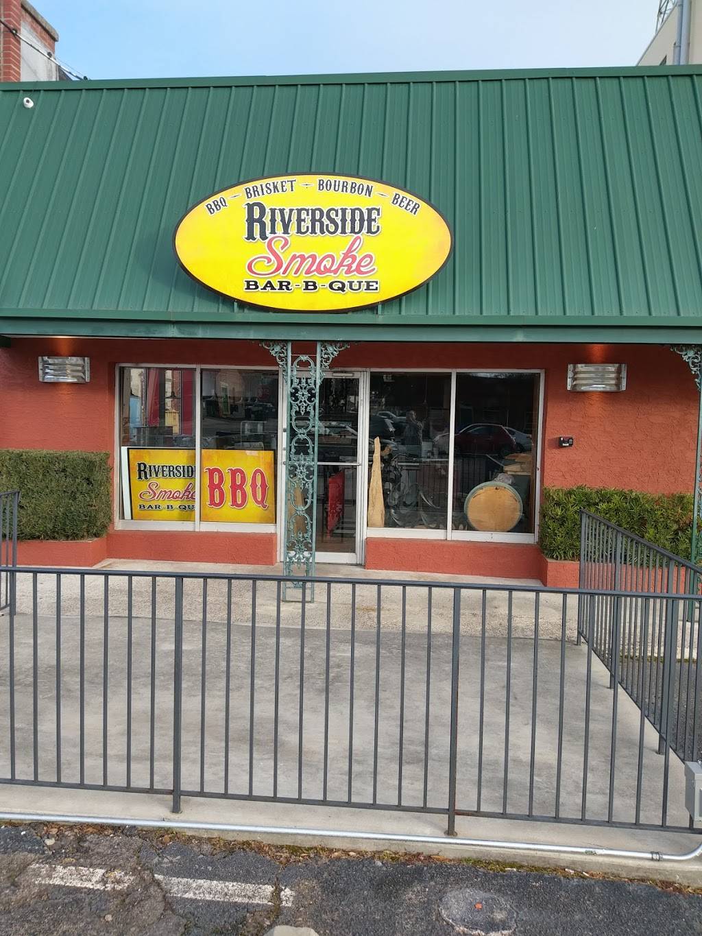 Riverside Smoke Bar-B-Que | restaurant | 302 10th St, Augusta, GA 30901, USA | 7068236237 OR +1 706-823-6237
