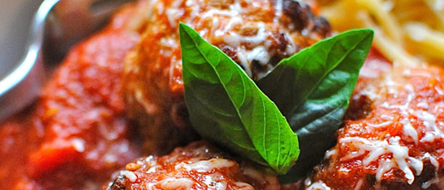 Italian Village Restaurant | restaurant | 16605 Pearl Rd, Strongsville, OH 44136, USA | 4405721414 OR +1 440-572-1414