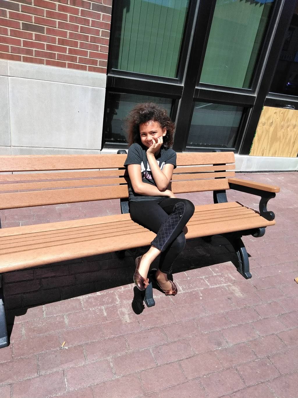 Subway | restaurant | 216 S Main St, Hillsboro, IL 62049, USA | 2175325942 OR +1 217-532-5942