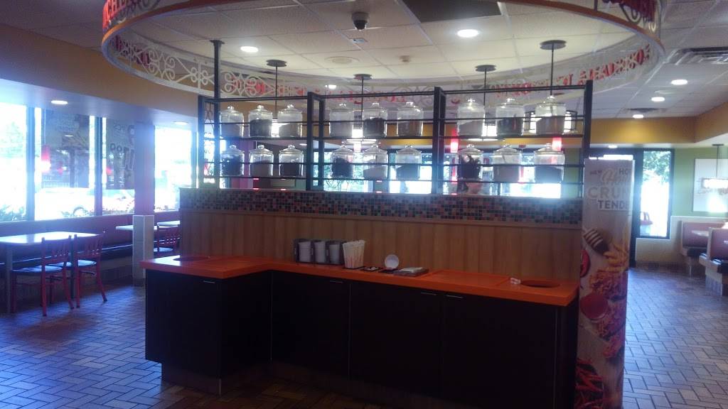 Popeyes Louisiana Kitchen | restaurant | 809 Highway 51 N, Covington, TN 38019, USA | 9014765631 OR +1 901-476-5631