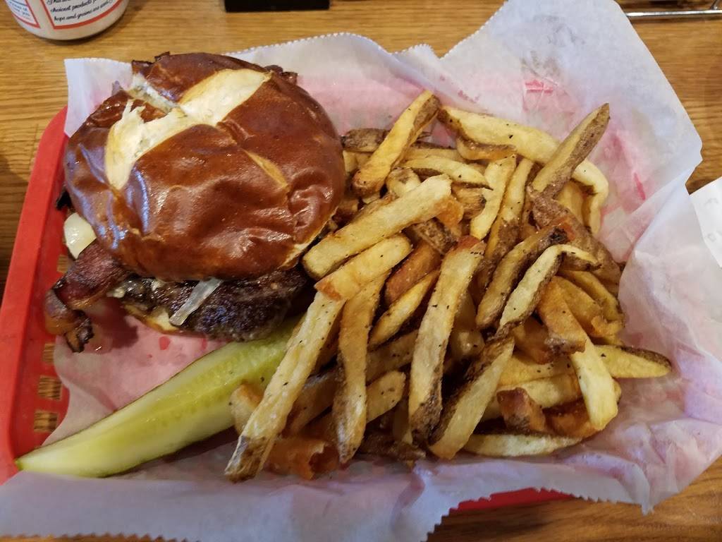 J&Bs Blue Ribbon Bar and Grill | restaurant | 5230 W Bluemound Rd, Milwaukee, WI 53208, USA | 4144431844 OR +1 414-443-1844