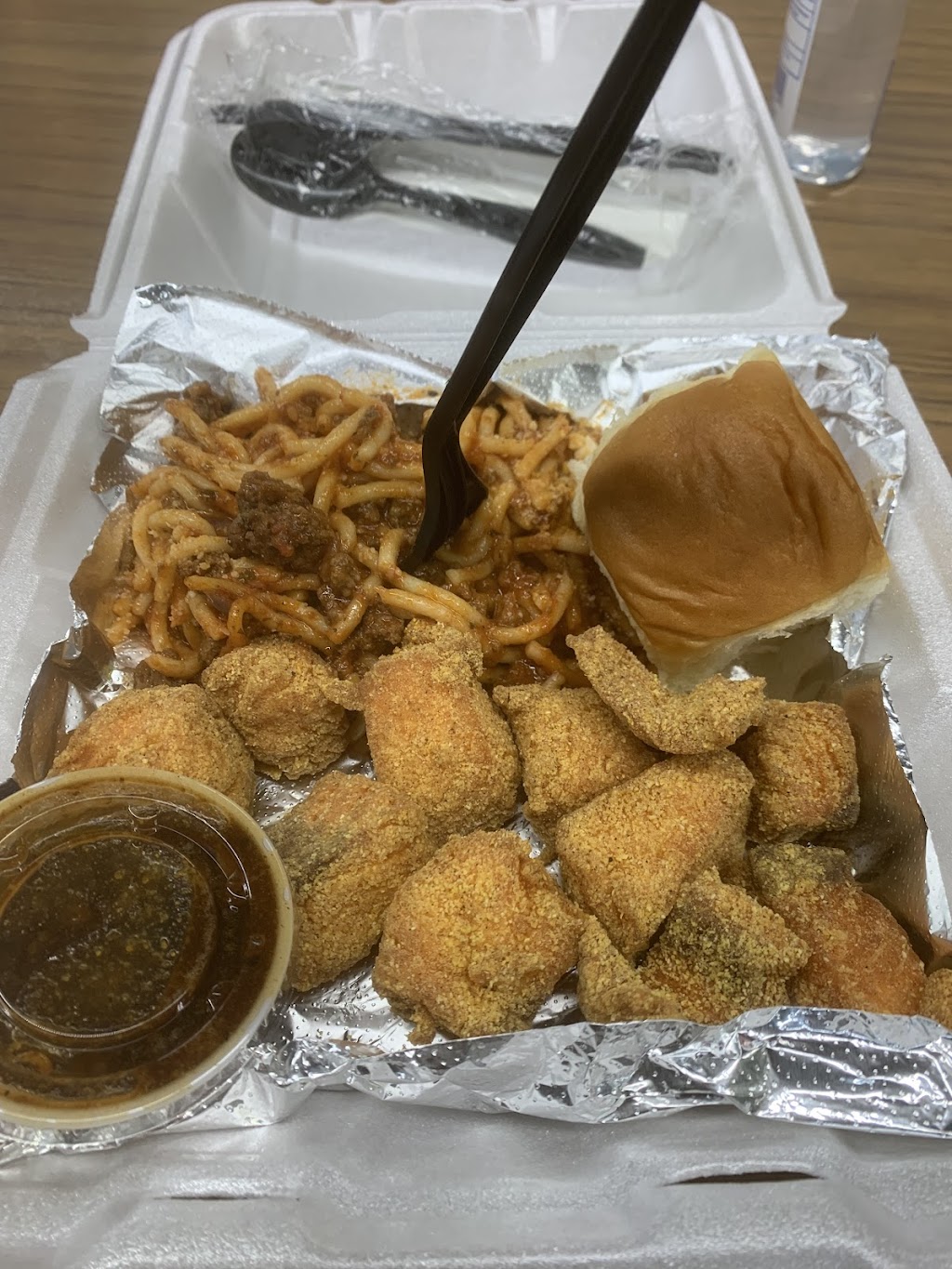 Seasoned Soul Kitchen & Catering | restaurant | 16400 W 7 Mile Rd, Detroit, MI 48235, USA | 3134332847 OR +1 313-433-2847