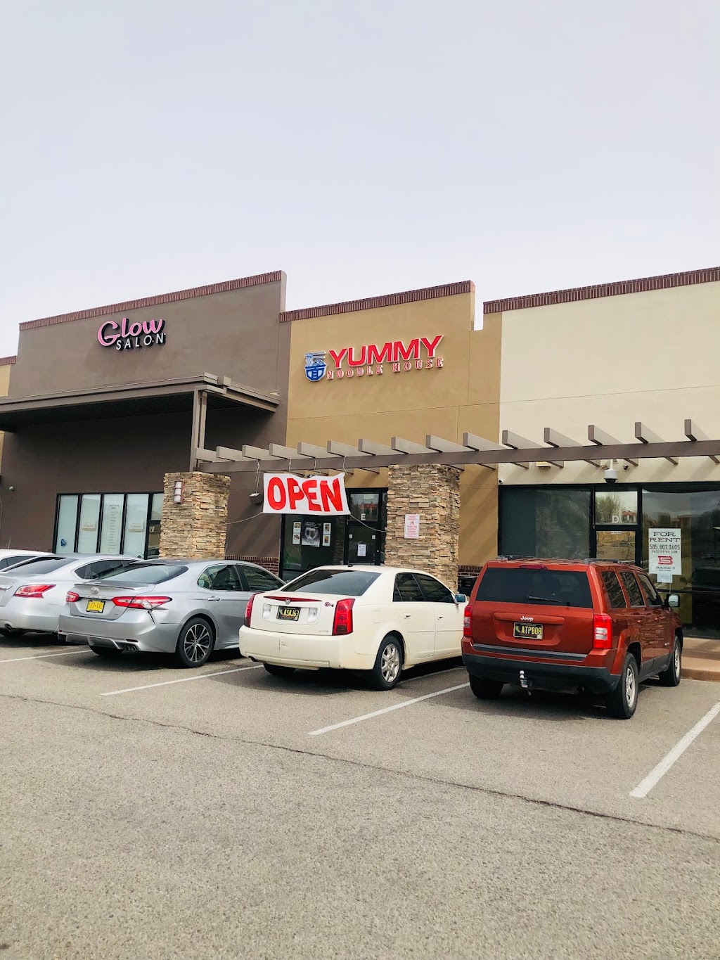 Yummy Noodle House | restaurant | 6001 Winter Haven Rd NW Suite E, Albuquerque, NM 87120, USA | 5055953296 OR +1 505-595-3296