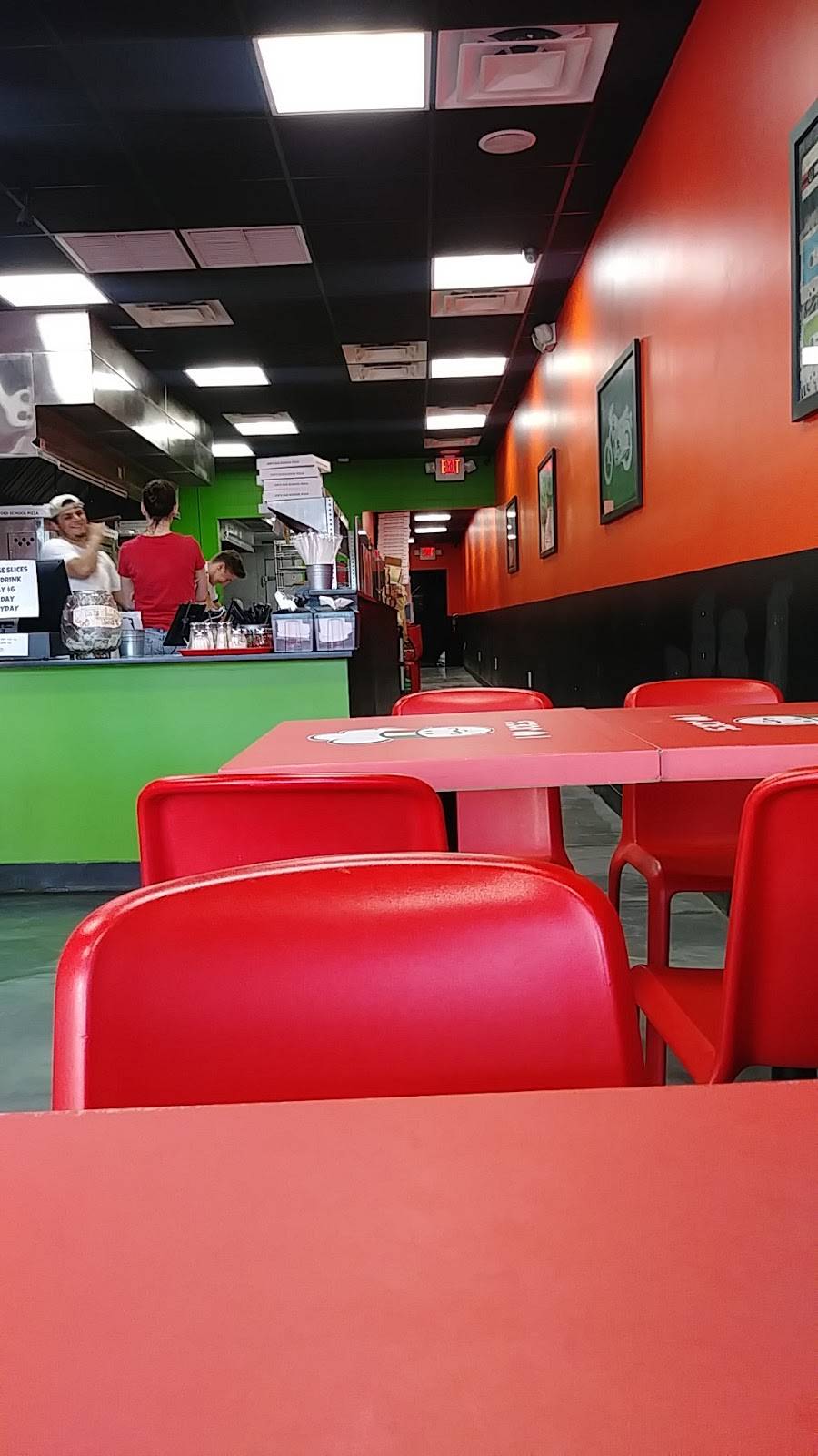 Joes Old School Pizza | restaurant | 1232 S Dixie Hwy, Coral Gables, FL 33146, USA | 3056633535 OR +1 305-663-3535