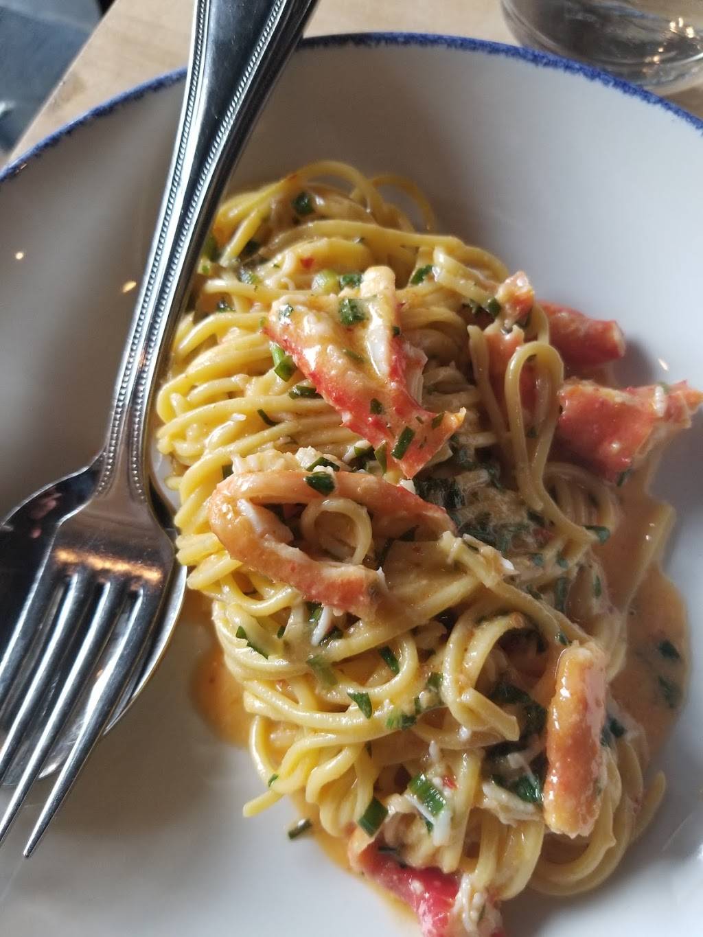 Giant | restaurant | 3209 W Armitage Ave, Chicago, IL 60647, USA | 7732520997 OR +1 773-252-0997