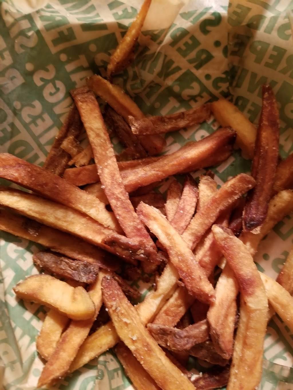 Wingstop | restaurant | 400 Route 211 E, Ste 21, Middletown, NY 10940, USA | 8457892319 OR +1 845-789-2319