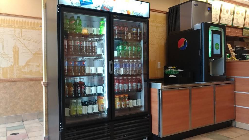 Subway | meal takeaway | 452 Rathburn Rd, Etobicoke, ON M9C 3S8, Canada | 4166227782 OR +1 416-622-7782