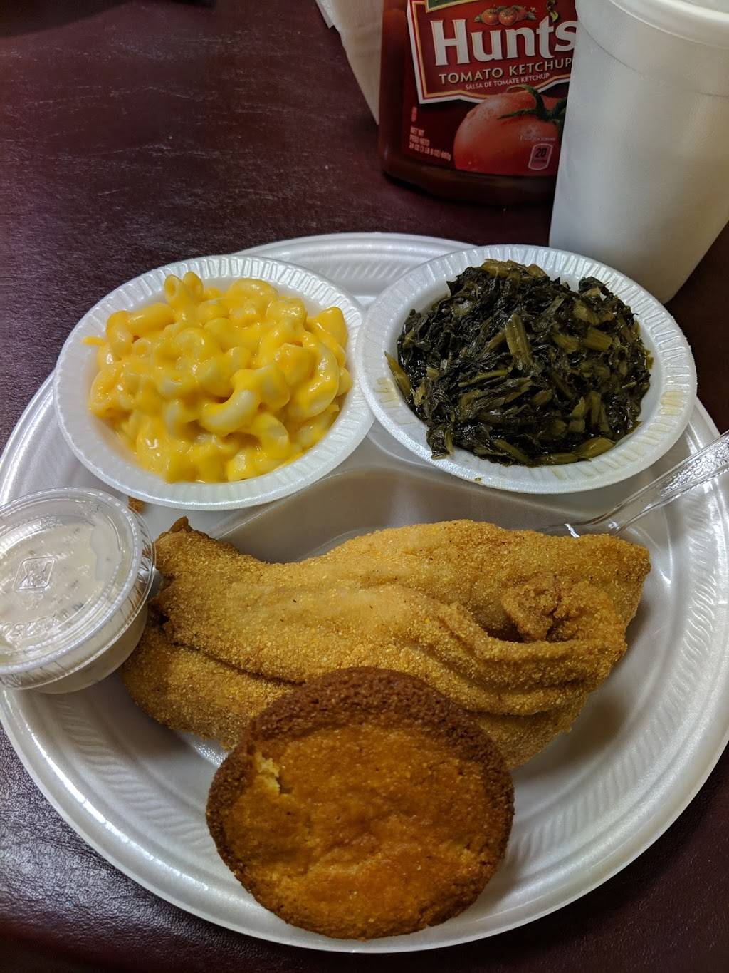 Willie Moores Restaurant | restaurant | 109 N Main St, Memphis, TN 38103, USA | 9015214674 OR +1 901-521-4674