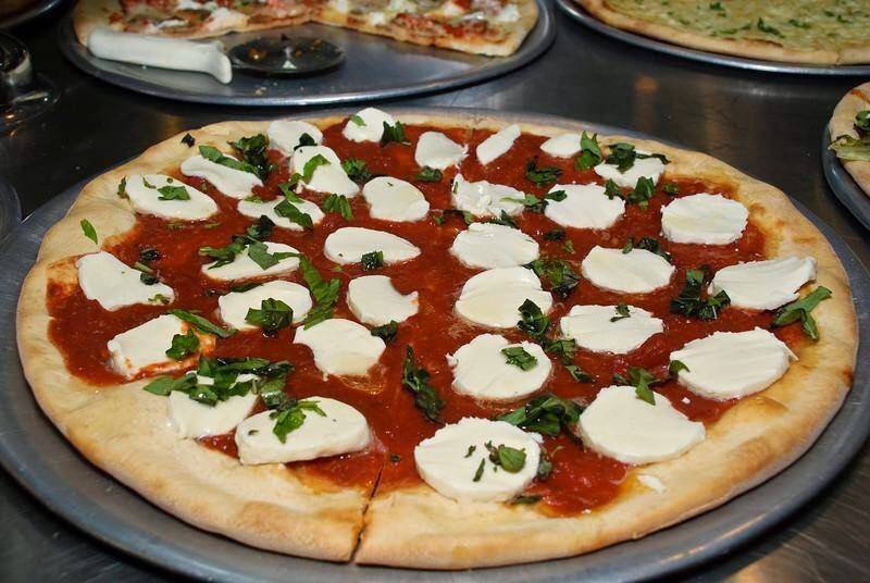 La Bella Italia | restaurant | 11 Friendship Rd, Friendship, MD 20758, USA | 4102571062 OR +1 410-257-1062