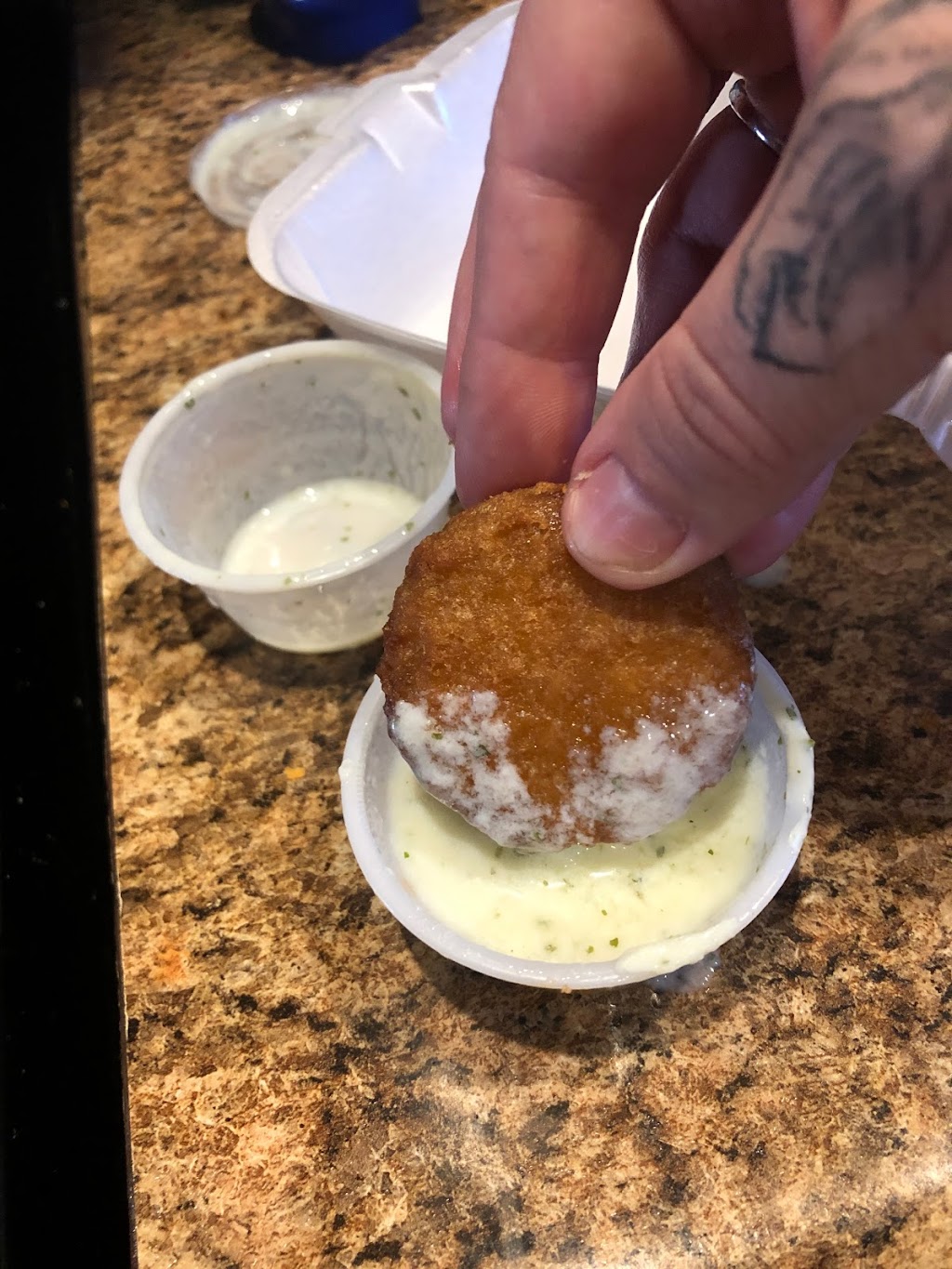 Chelseys Wings, Burgers, and Spirits | restaurant | 727 N Main St, Pueblo, CO 81003, USA | 7195454313 OR +1 719-545-4313