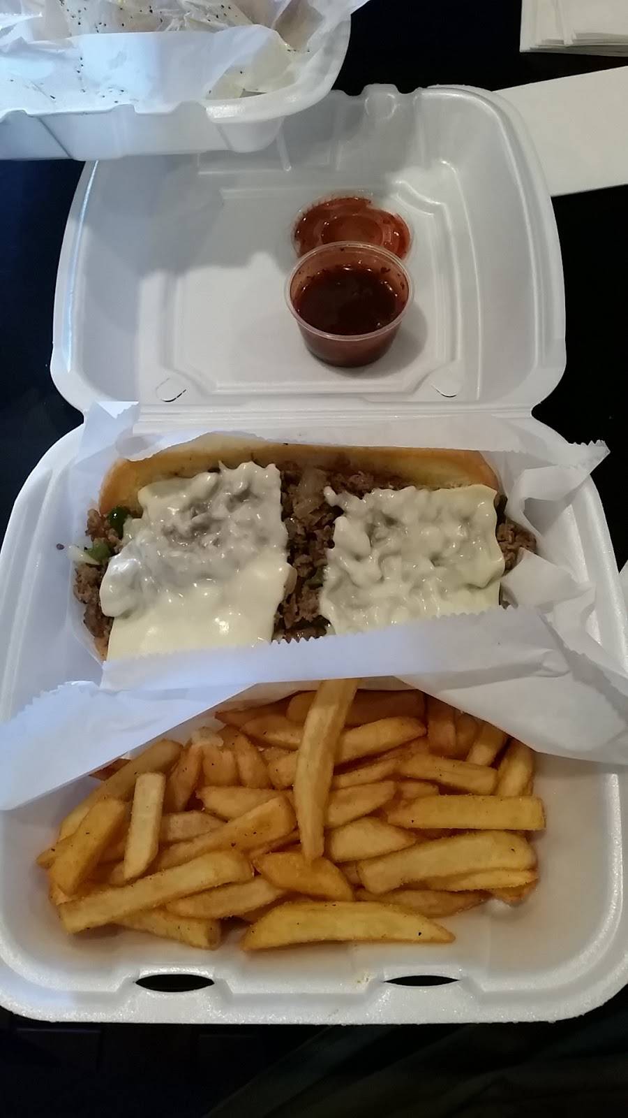 Mr Wonderfuls Chicken & Waffles | restaurant | 5354 Lee Rd, Maple Heights, OH 44137, USA | 2164759233 OR +1 216-475-9233