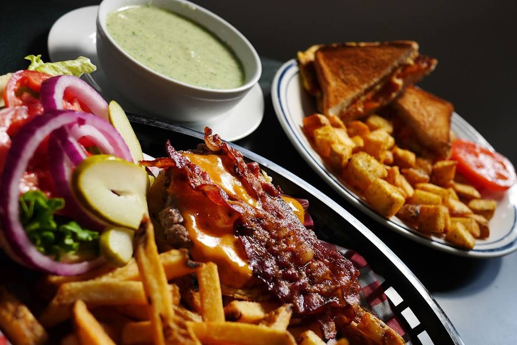 The Back Kitchen | restaurant | 5660 Front Rd, Stella, ON K0H 2S0, Canada | 6139292905 OR +1 613-929-2905