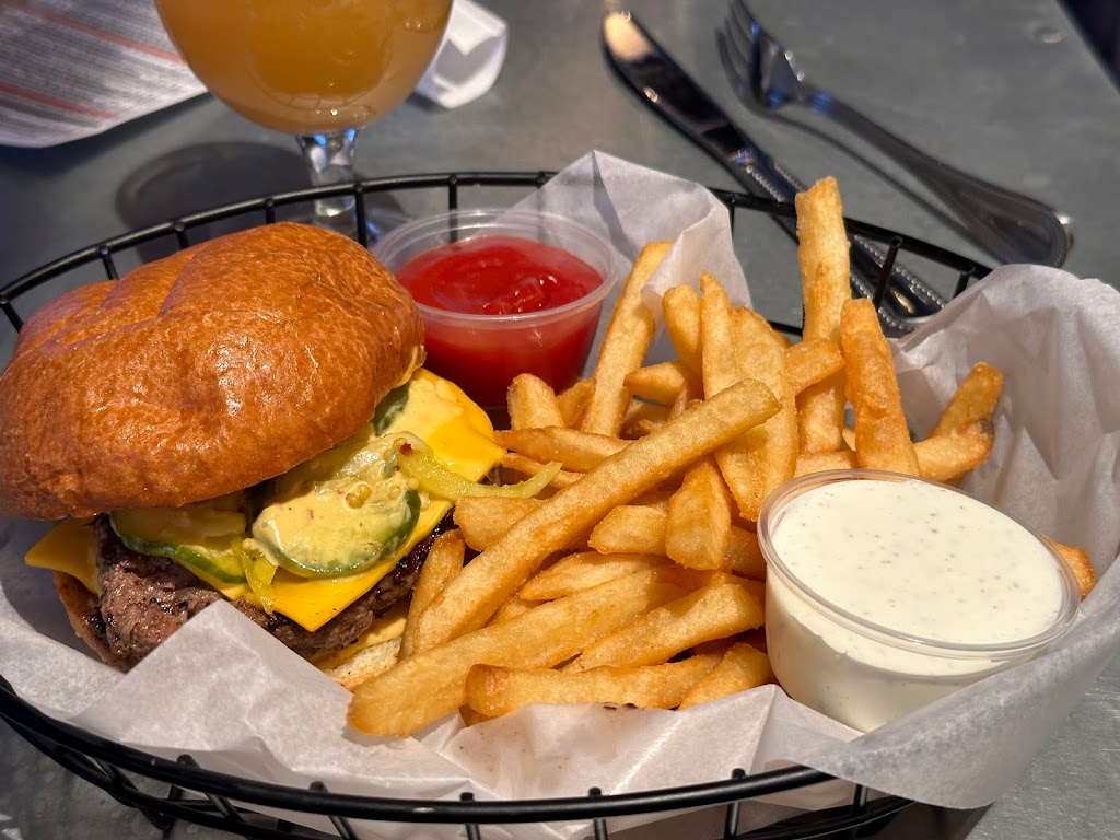 Big Grove Brewery & Taproom | restaurant | 170 1st St SW, Cedar Rapids, IA 52404, USA | 3192008674 OR +1 319-200-8674