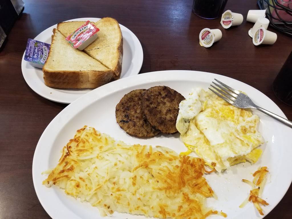 Daybreak Diner | restaurant | 3335 Curry Ford Rd, Orlando, FL 32806, USA | 4078988338 OR +1 407-898-8338