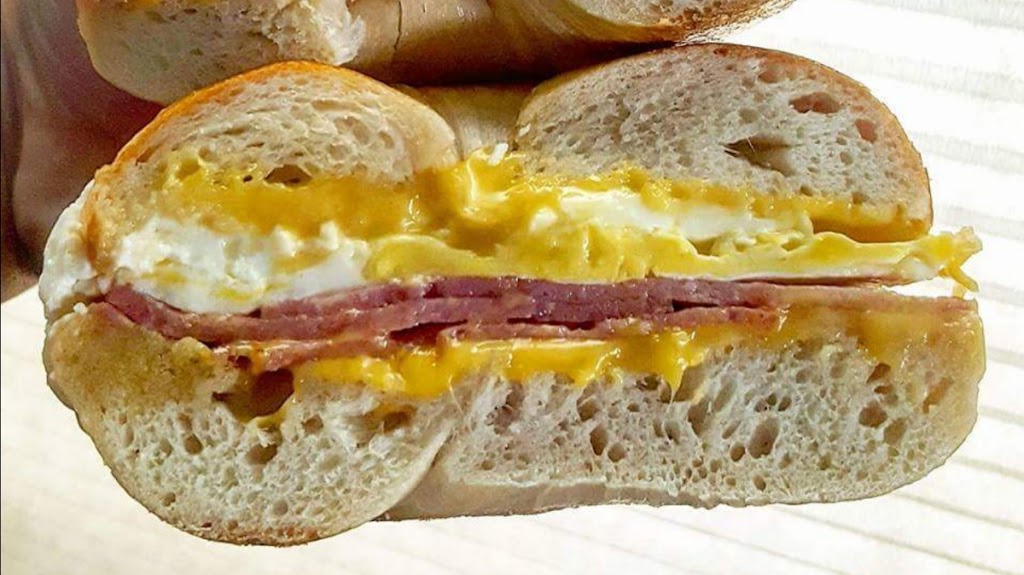 River Road Hot Bagels | bakery | 13-30 River Rd, Fair Lawn, NJ 07410, USA | 2017915646 OR +1 201-791-5646