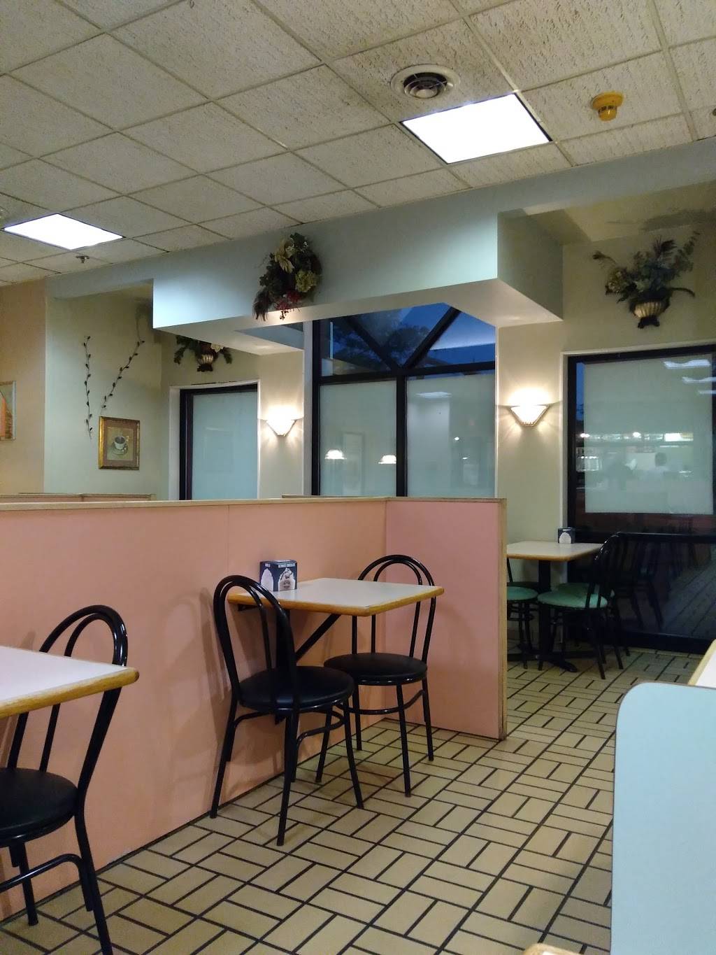 Arbys | restaurant | 2600 Monroe Ave, Rochester, NY 14618, USA | 5854610557 OR +1 585-461-0557
