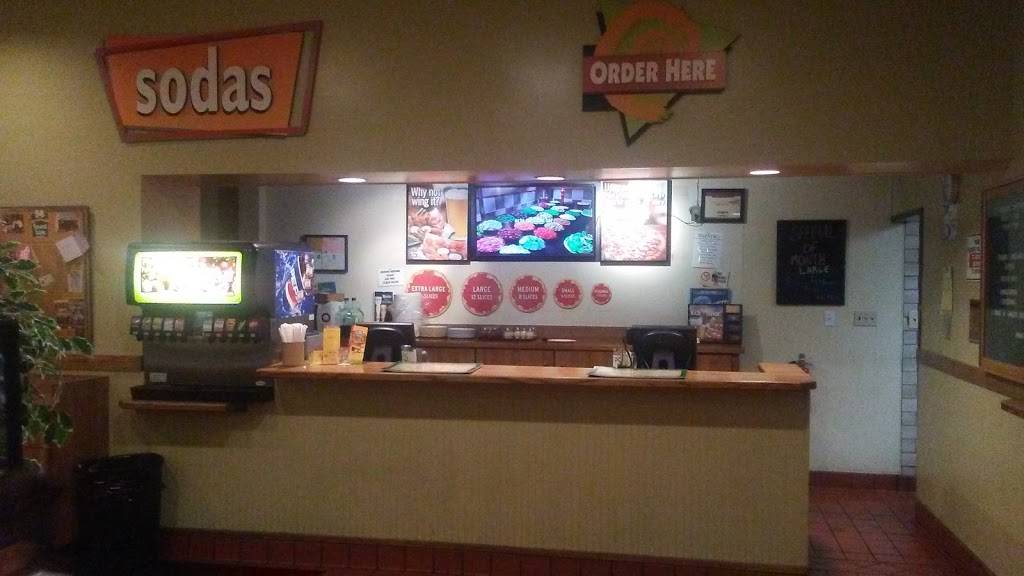 Round Table Pizza | meal delivery | 128 Woodside Rd, Redwood City, CA 94061, USA | 6503652770 OR +1 650-365-2770