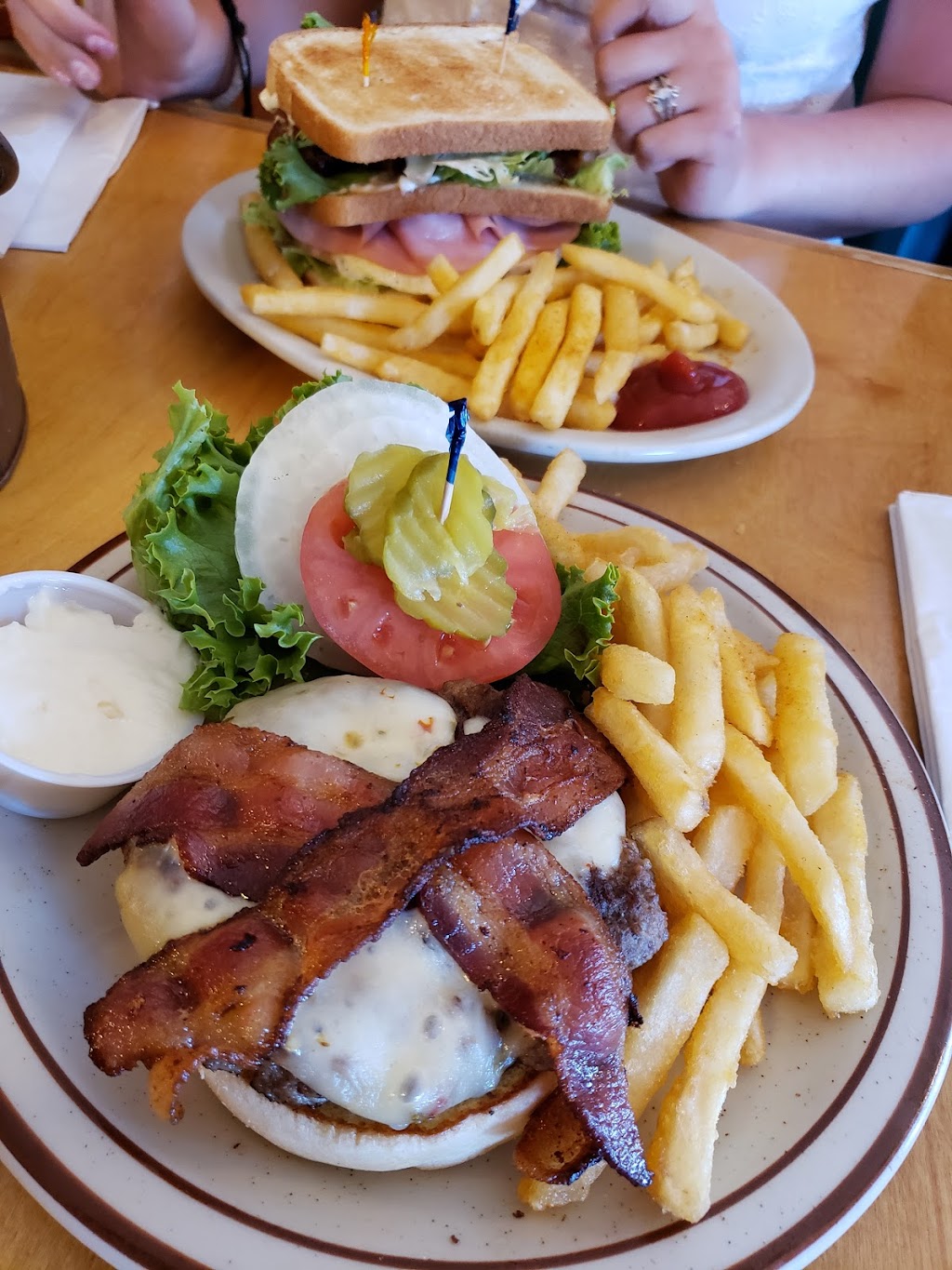 Spurs Cafe | restaurant | 172 E Wickenburg Way, Wickenburg, AZ 85390, USA | 9286848777 OR +1 928-684-8777