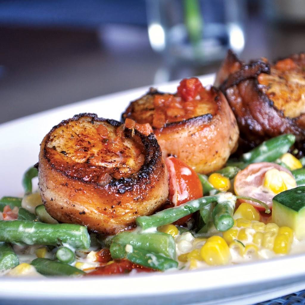 The Black Whale Kitchen and Bar | restaurant | 106 MacArthur Dr, New Bedford, MA 02740, USA | 5089907100 OR +1 508-990-7100