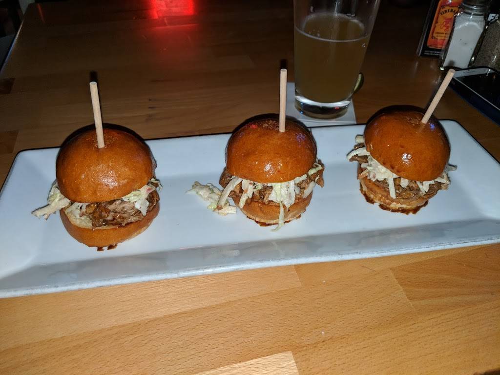 The Garage on Motor Ave | restaurant | 3387 Motor Ave, Los Angeles, CA 90034, USA | 3105593400 OR +1 310-559-3400