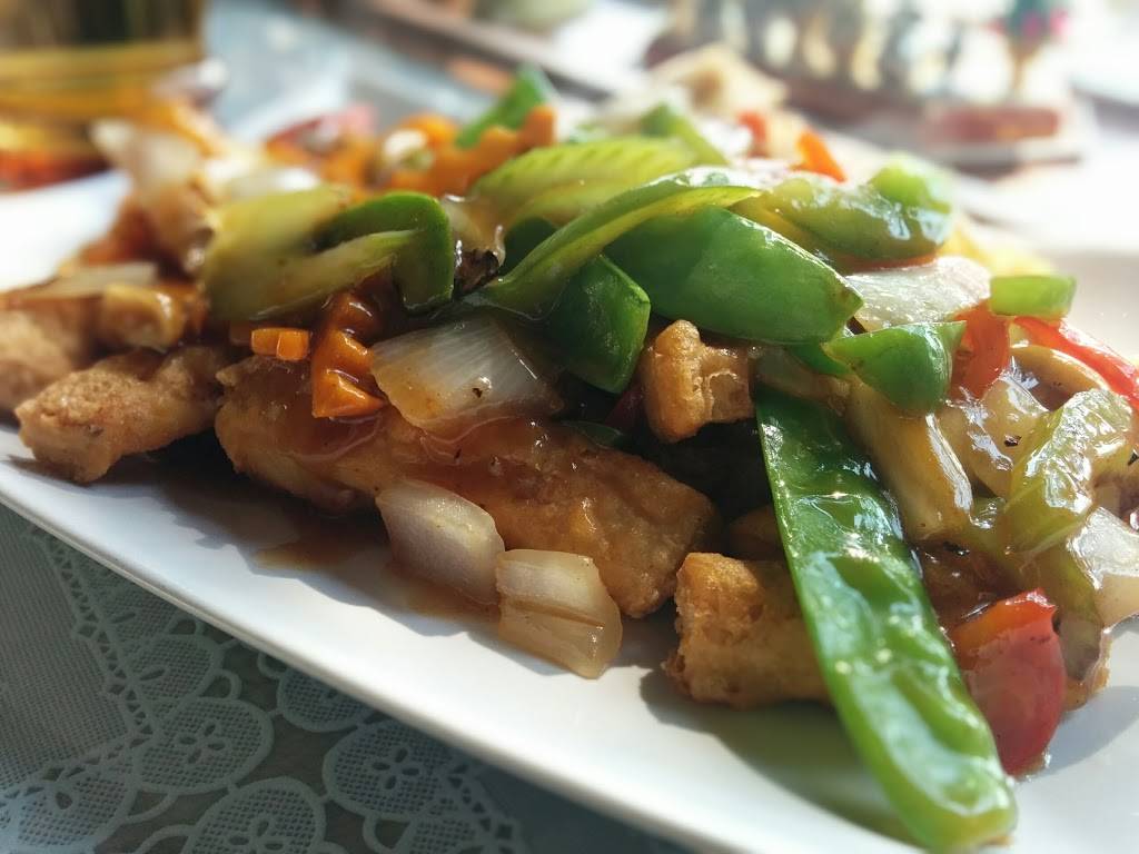 Asian Mix Cafe | restaurant | 3945 N Broadway, Chicago, IL 60613, USA | 7738570989 OR +1 773-857-0989