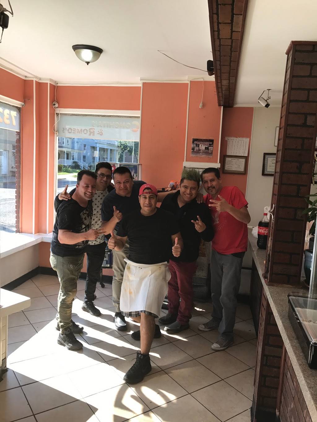 Conchitas y Romeos | restaurant | 74 South St, Freehold, NJ 07728, USA | 7324621467 OR +1 732-462-1467