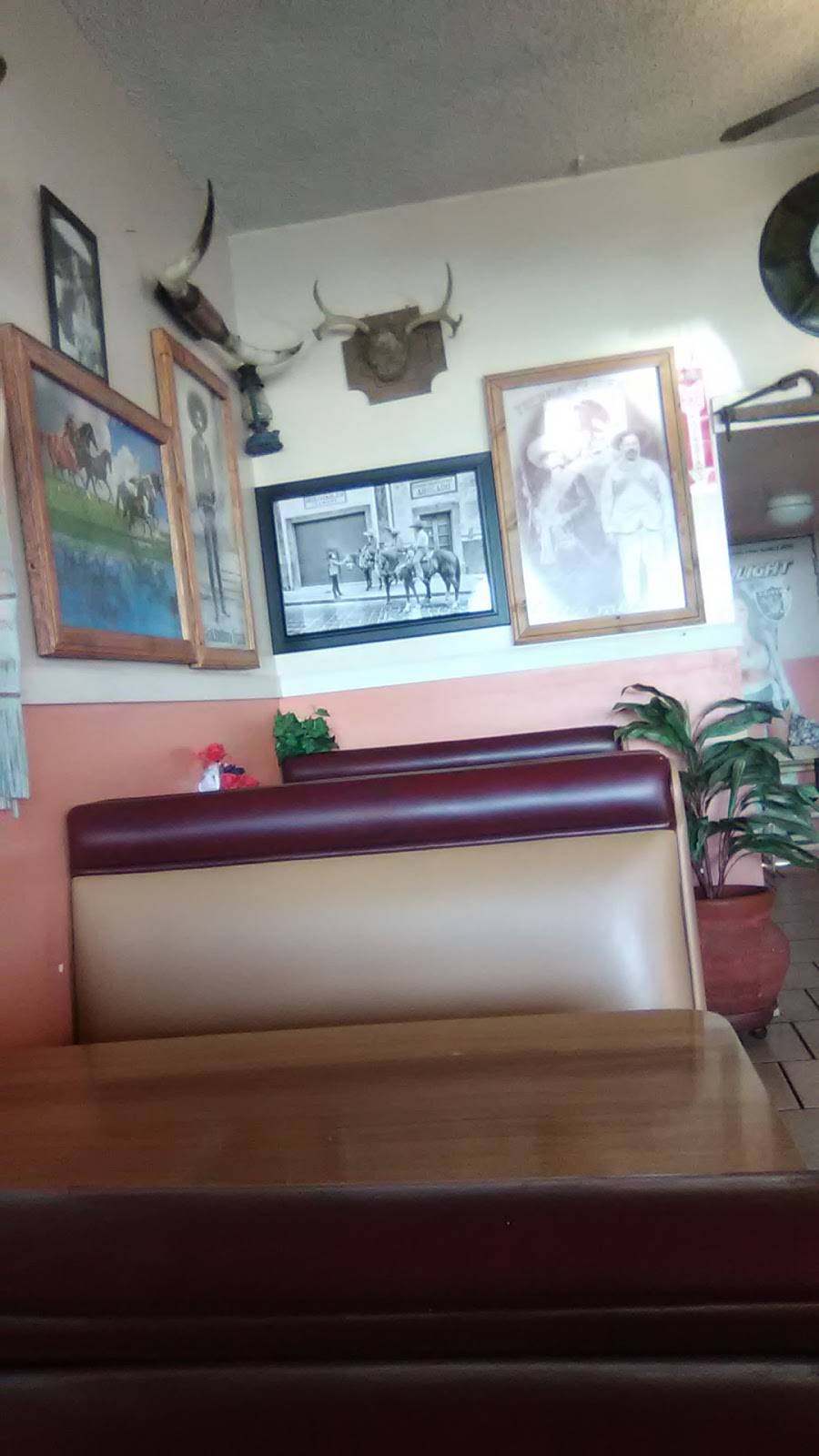 Kikos Mexican Grill | restaurant | 8924 Beverly Blvd, Pico Rivera, CA 90660, USA | 5626998080 OR +1 562-699-8080