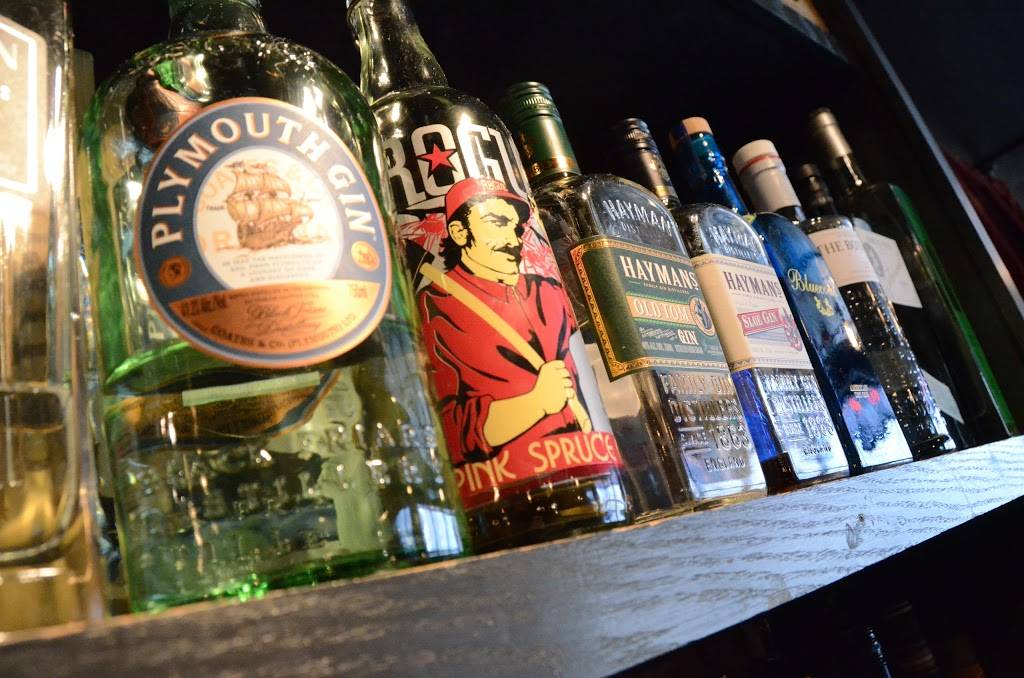 Clinton Street Social Club | restaurant | 18 1/2 S Clinton St, Iowa City, IA 52240, USA | 3193511690 OR +1 319-351-1690